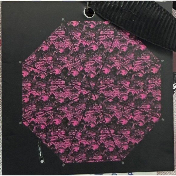 Ed Hardy Hot Pink Leopard Umbrella - Picture 4 of 5